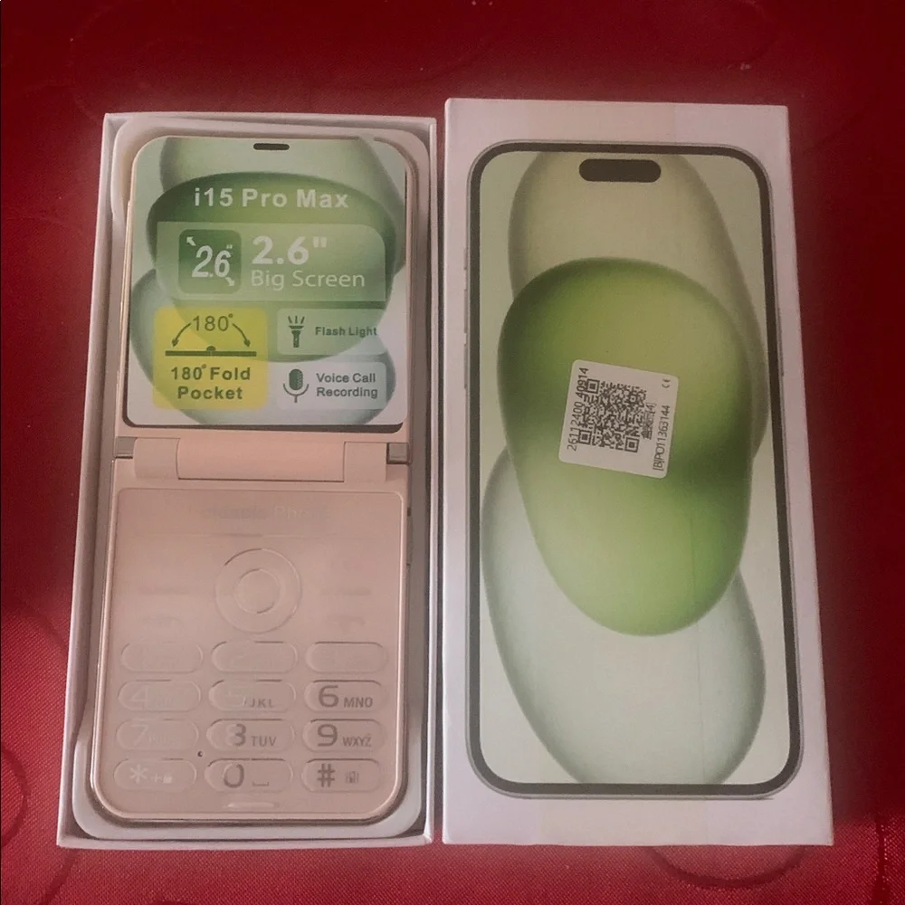 i15 Pro Max Flip Phone - Cream